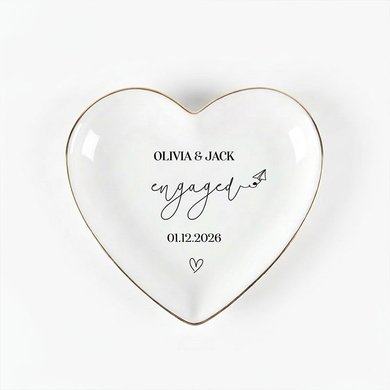 Personalized Engagement Ring Dish, Custom Name Jewelry Dish, Engaged Gift for Couple, Bride to Be Gift, Custom Wedding Date Trinket Dish