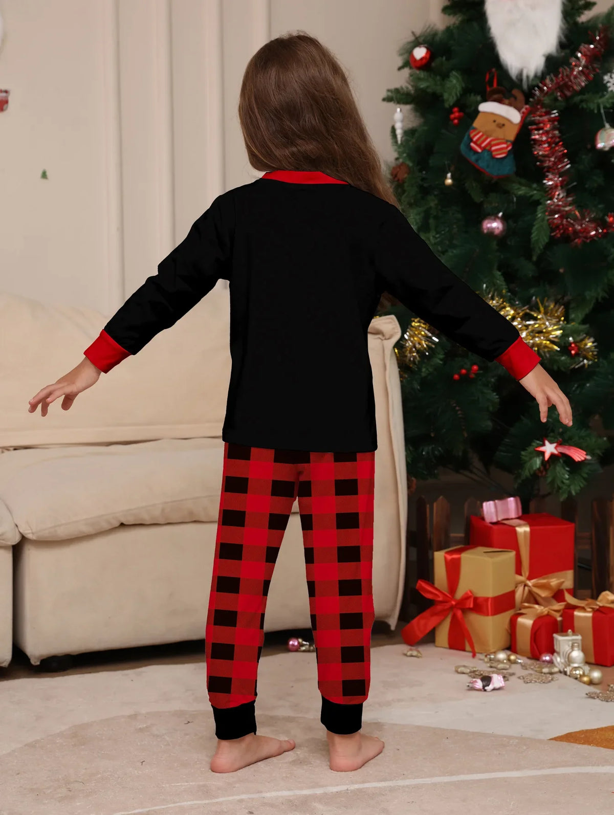 2024 Winter Matching Family Pajama Set for Mom, Dad, Daughter, and Son, Soft and Casual Christmas Loungewear, Perfect Holiday Gift