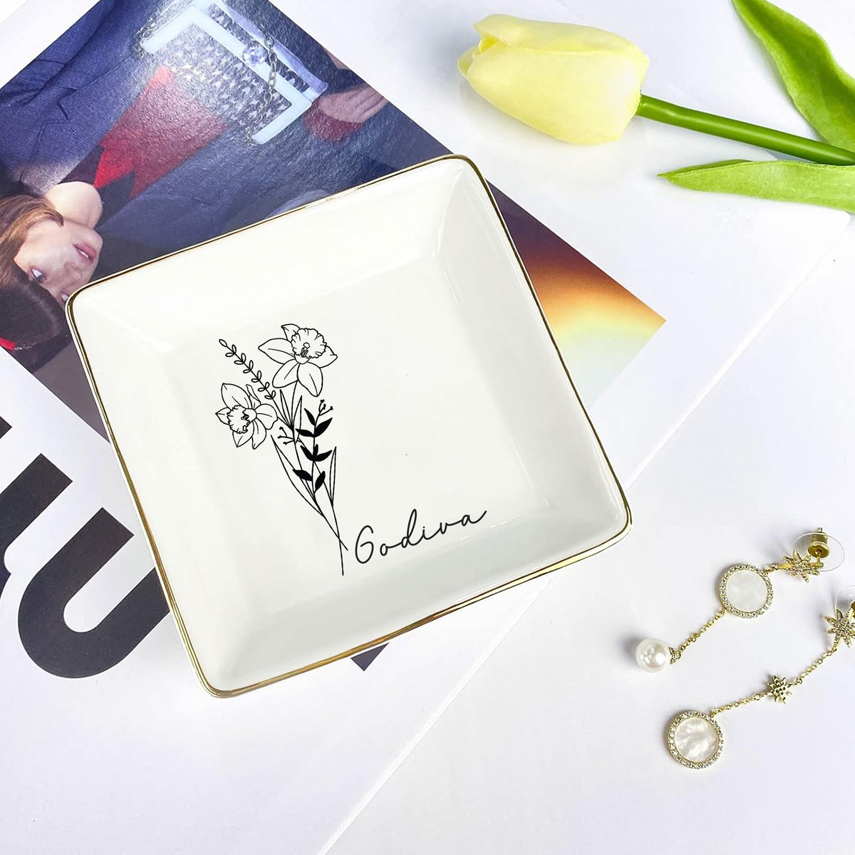 Custom Birth Flower Jewelry Dish, Personalized Name Trinket Dish, Birthday Gift for Her, Mother's Day Gift, Gift for Mom
